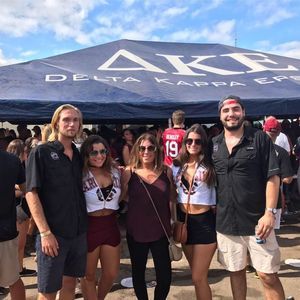 Meet your Posher, Thomas